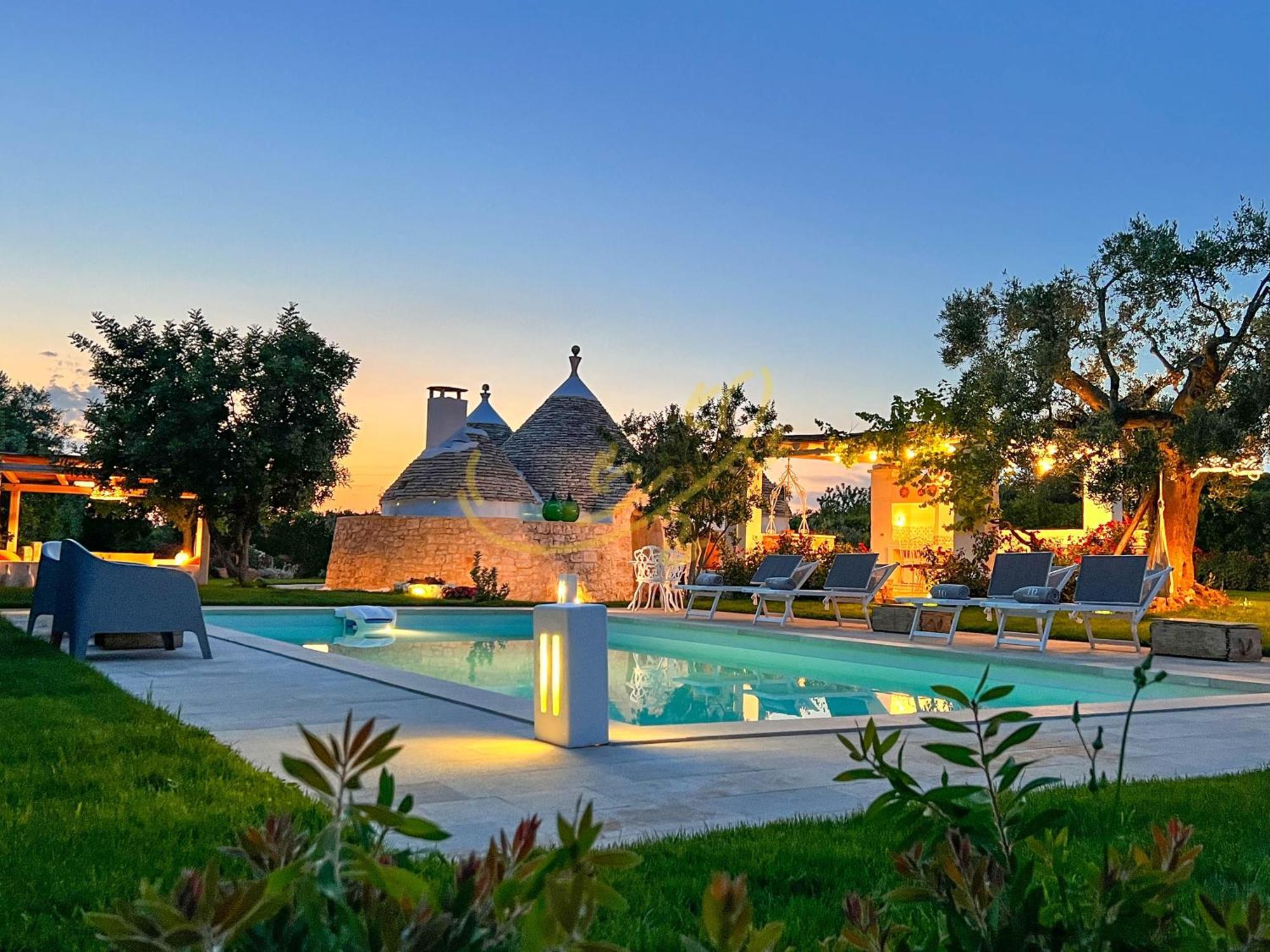 Td Trulli Della Rosatella Typical Trulli With Pool Villa Castellana Grotte Exterior photo